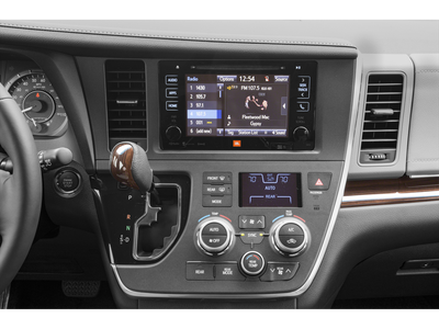 2015 Toyota Sienna XLE 7 Passenger