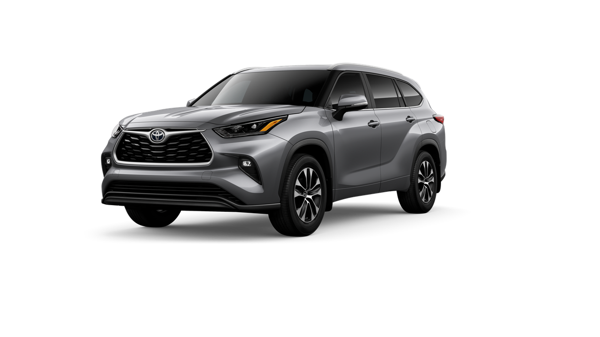 2026 Toyota Highlander XLE AWD's photo
