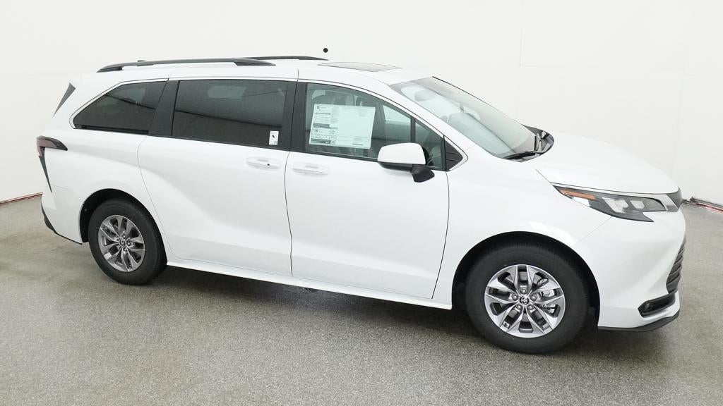 2026 Toyota Sienna XLE