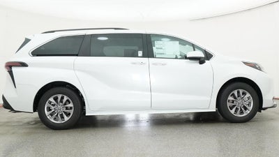 2026 Toyota Sienna XLE