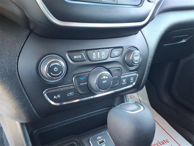 2019 Jeep Cherokee Latitude