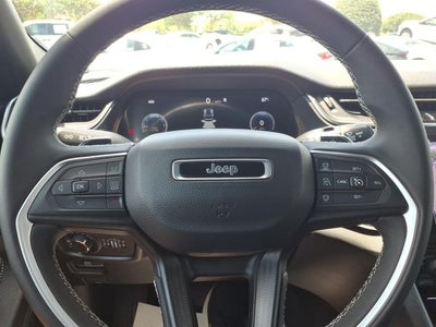 2025 Jeep Grand Cherokee Laredo