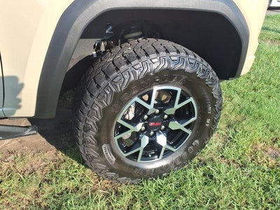 2023 GMC Canyon AT4X