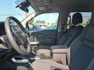 2025 Nissan Frontier SV