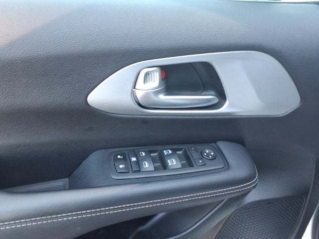 2024 Chrysler Pacifica Touring