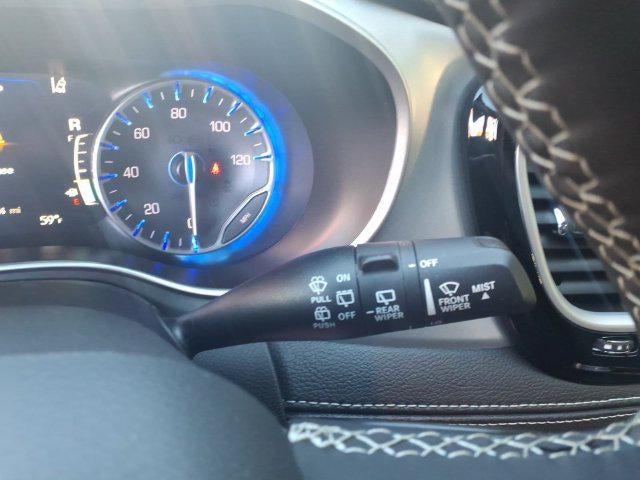 2024 Chrysler Pacifica Touring