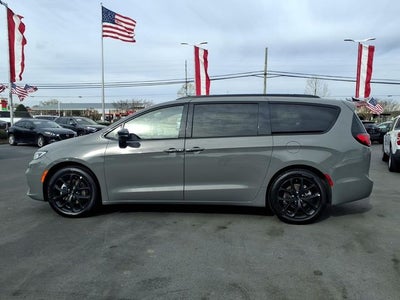 2025 Chrysler Pacifica Limited