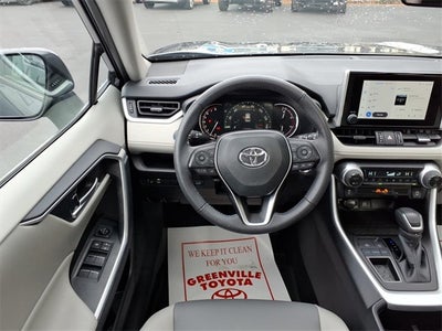 2025 Toyota RAV4 XLE Premium