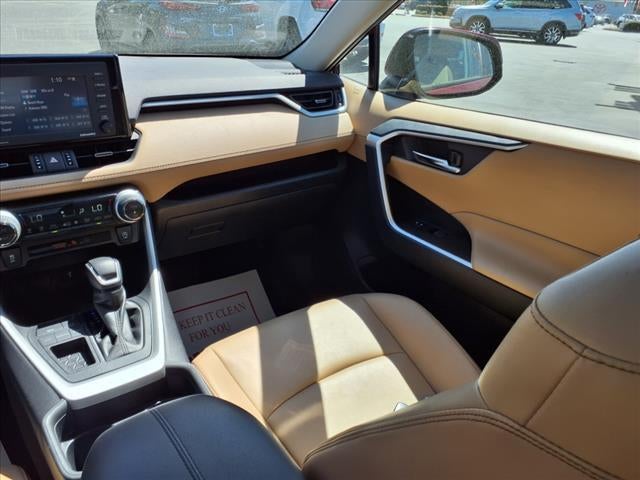 2020 Toyota RAV4 XLE Premium