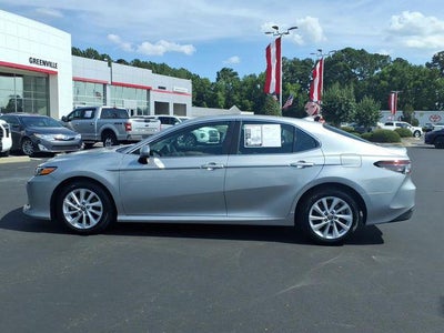 2022 Toyota Camry LE