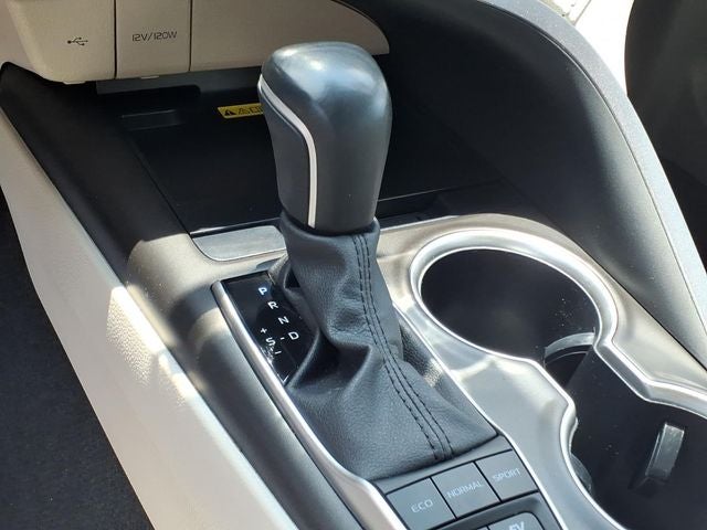 2023 Toyota Camry Hybrid XLE