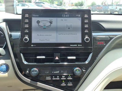 2023 Toyota Camry Hybrid XLE