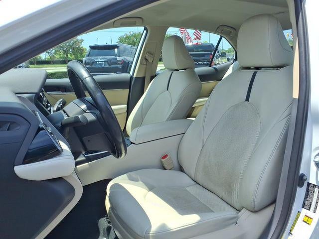 2023 Toyota Camry Hybrid XLE