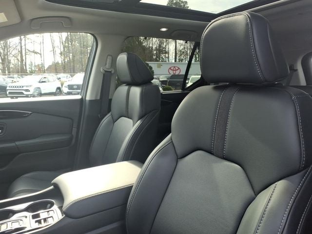 2025 Honda Pilot Base