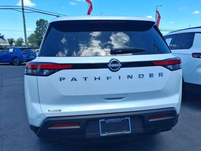 2025 Nissan Pathfinder SV