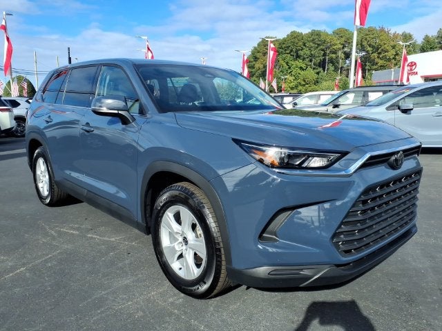 2025 Toyota Grand Highlander LE