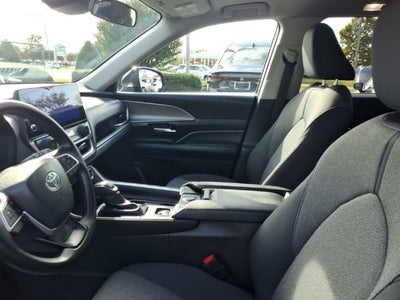 2025 Toyota Grand Highlander LE