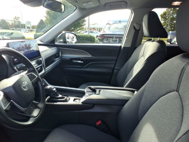 2025 Toyota Grand Highlander LE