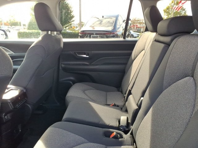 2025 Toyota Grand Highlander LE