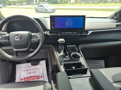 2025 Toyota Sienna XSE 7 Passenger