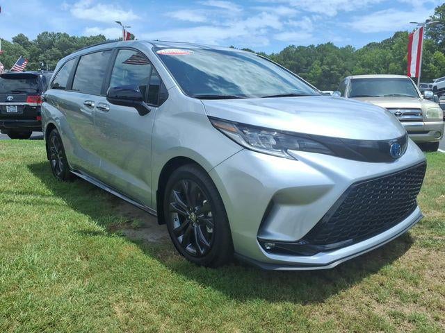 2025 Toyota Sienna XSE 7 Passenger