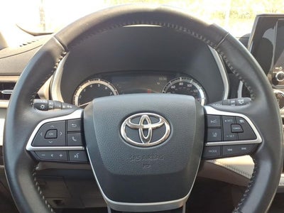 2023 Toyota Highlander XLE
