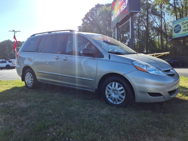 2010 Toyota Sienna LE