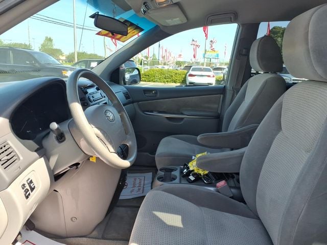 2010 Toyota Sienna LE