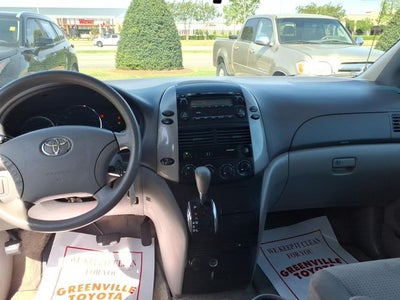 2010 Toyota Sienna LE
