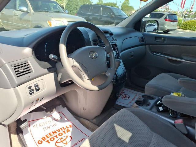2010 Toyota Sienna LE