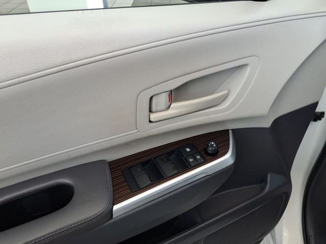 2021 Toyota Sienna LE 8 Passenger
