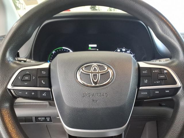 2021 Toyota Sienna LE 8 Passenger