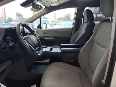 2021 Toyota Sienna LE 8 Passenger