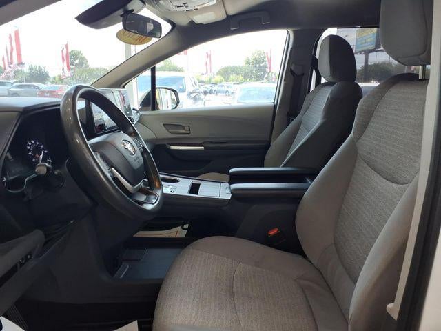 2021 Toyota Sienna LE 8 Passenger