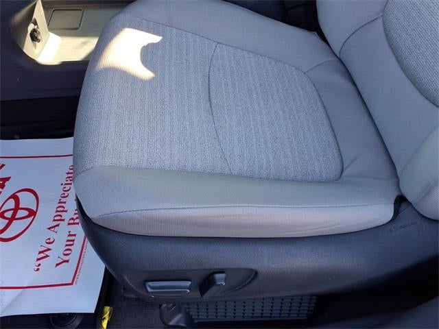 2023 Toyota Sienna LE 8 Passenger