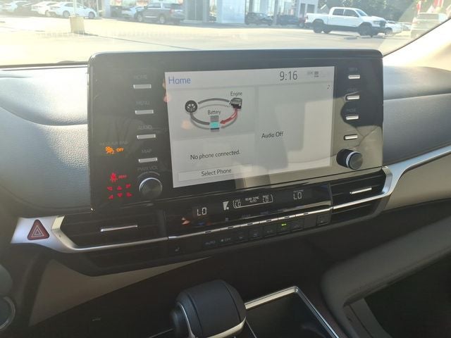 2024 Toyota Sienna XLE 8 Passenger