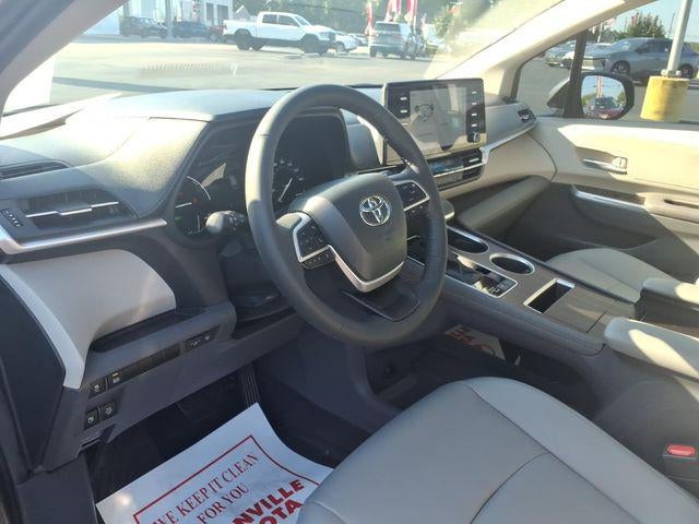 2024 Toyota Sienna XLE 8 Passenger
