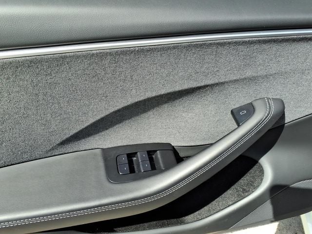 2025 Tesla Model 3 Base