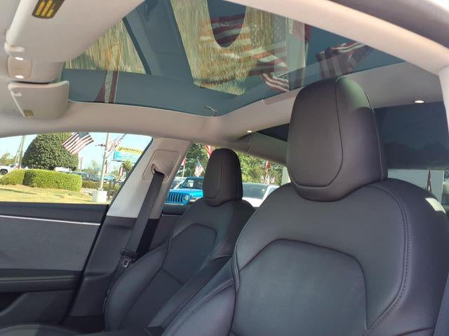 2025 Tesla Model 3 Base