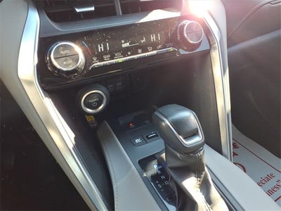 2023 Toyota Venza LE