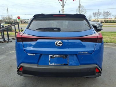 2024 Lexus UX 250h Premium