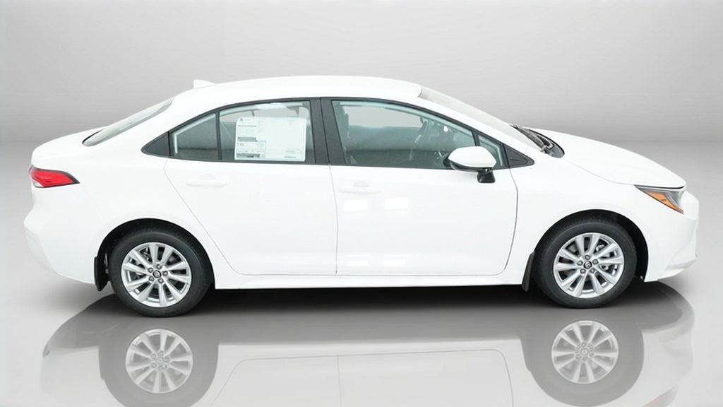 2027 Toyota Corolla LE