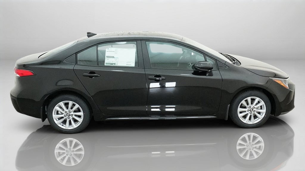 2027 Toyota Corolla LE