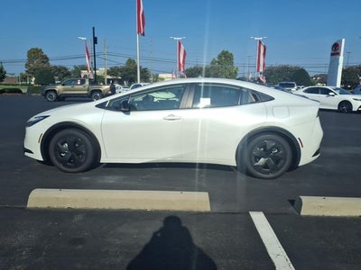 2027 Toyota Prius Plug-in Hybrid SE