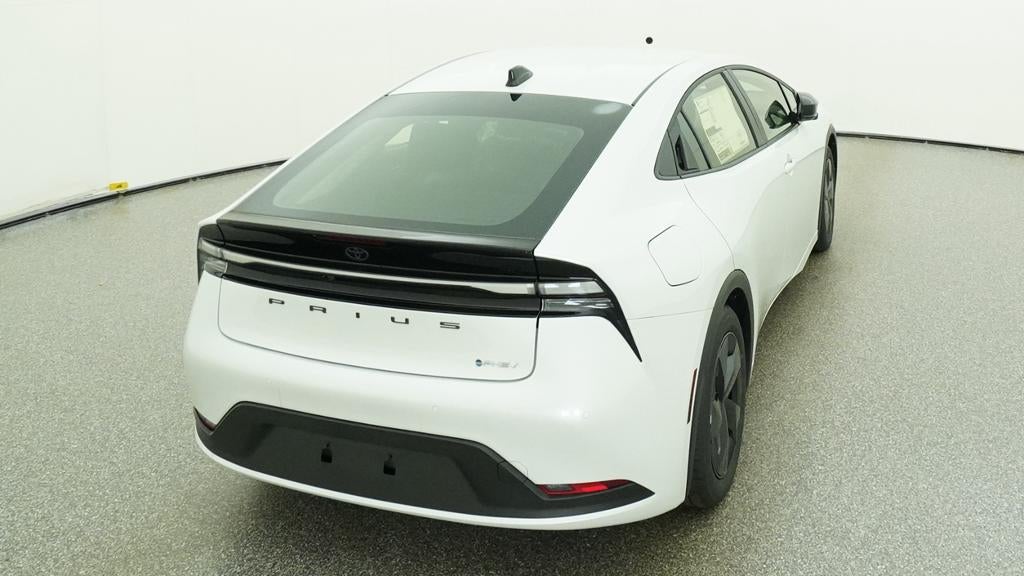 2027 Toyota Prius Plug-in Hybrid SE