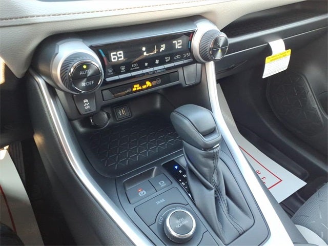 2025 Toyota RAV4 Hybrid Hybrid XLE